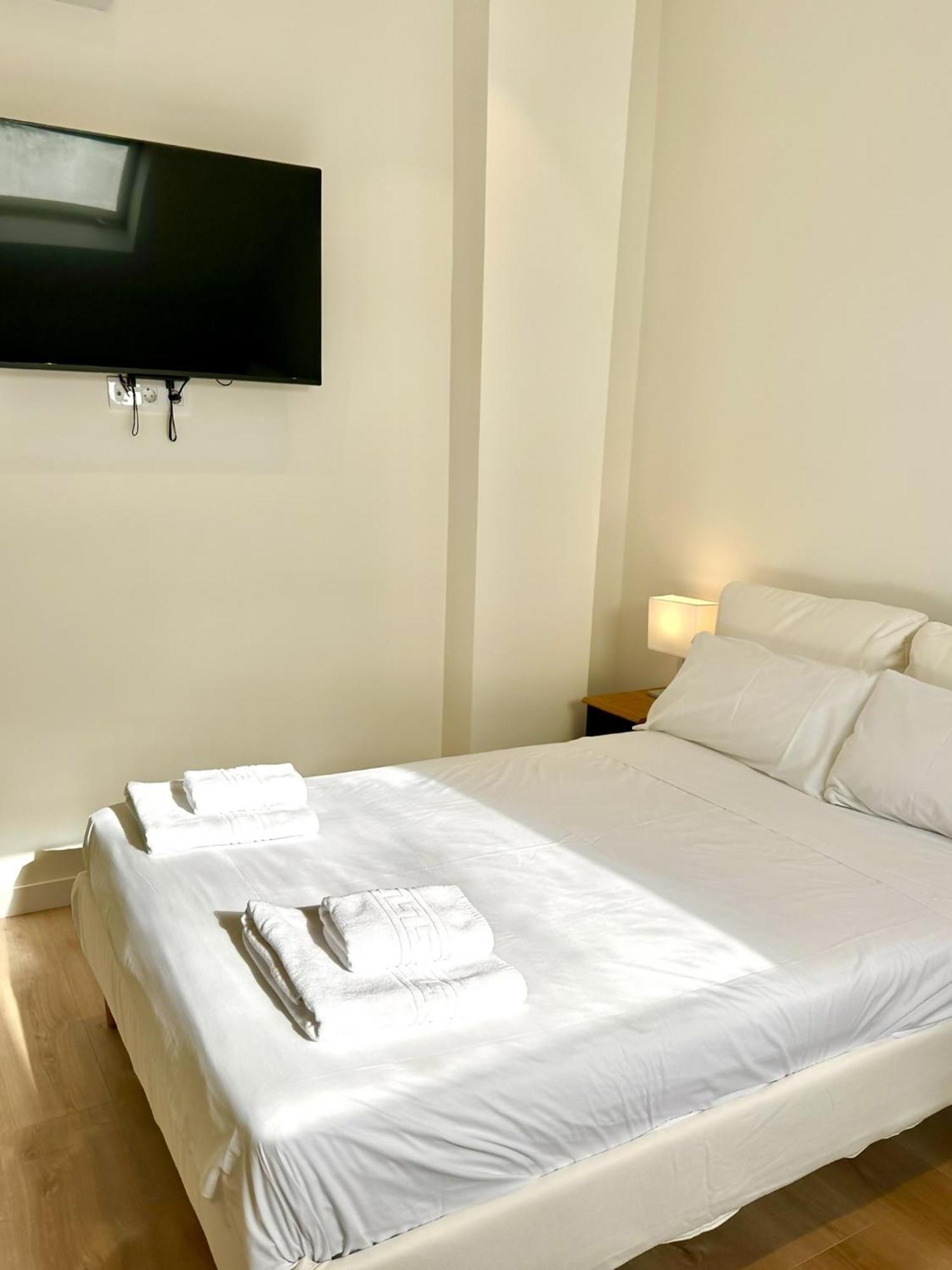 Apartamentos Noviembre Madrid Luaran gambar